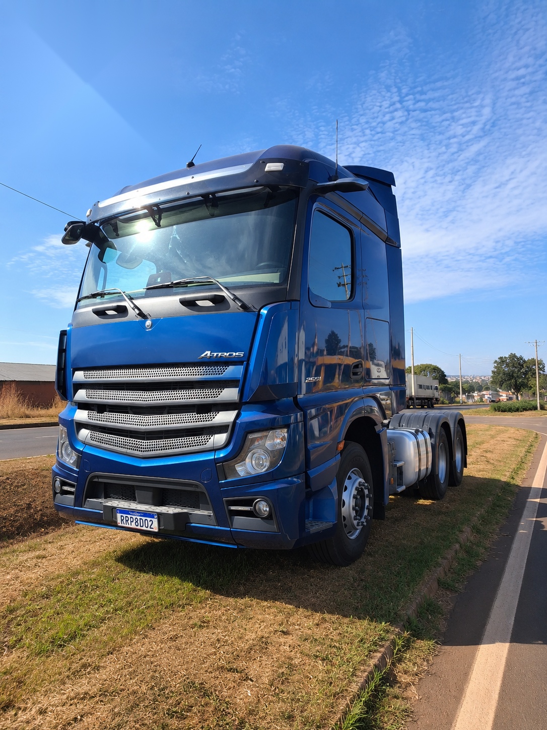 Caminhão Mercedes-Benz Actros